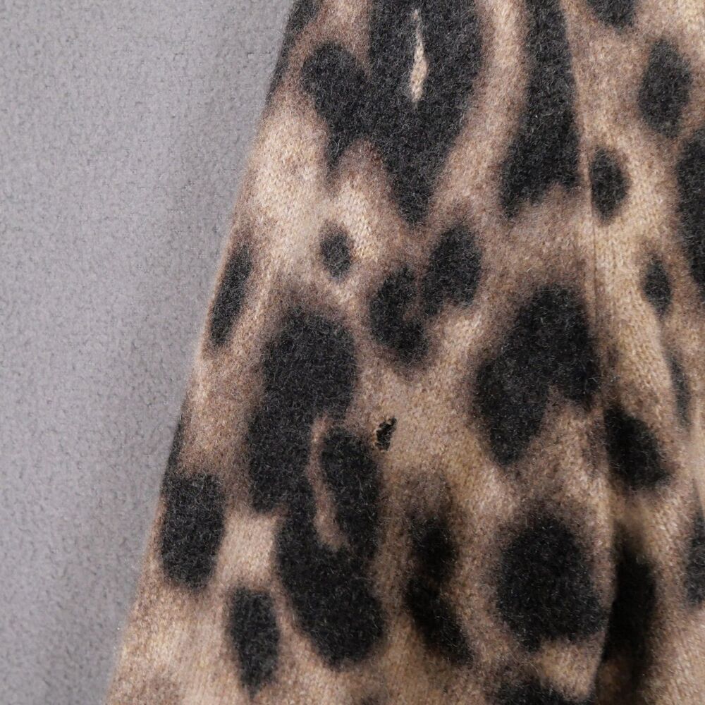 Apt 9 Leopard Print Cashmere Sweater Soft Layering Capsule Wardrobe Trendy - Picture 4 of 8